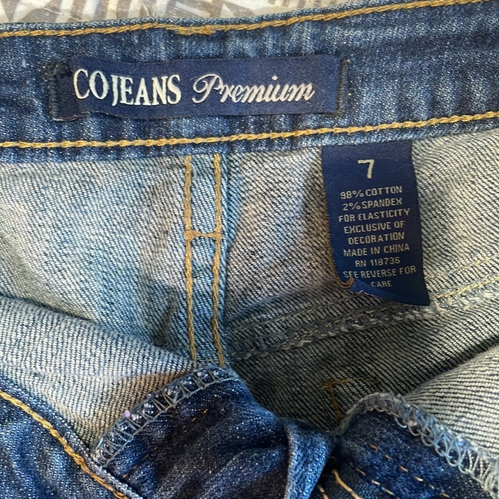 Jean Shorts - Picture 3 of 4